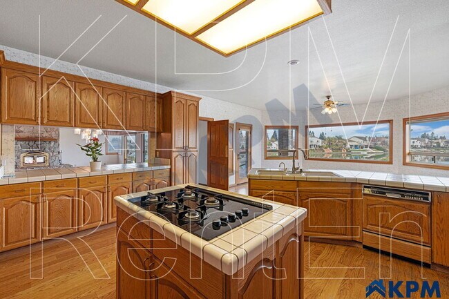 Building Photo - 3453 Lakemist Cir
