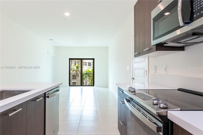 Building Photo - 4640 NW 84th Ave