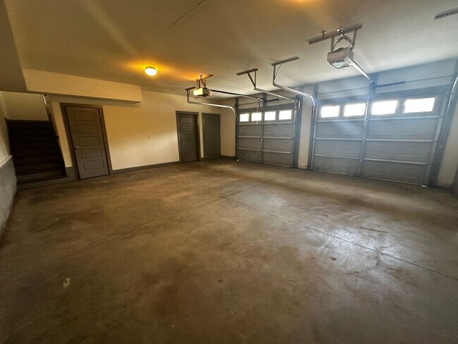 Building Photo - PRE-LEASING FOR AUGUST 2026!