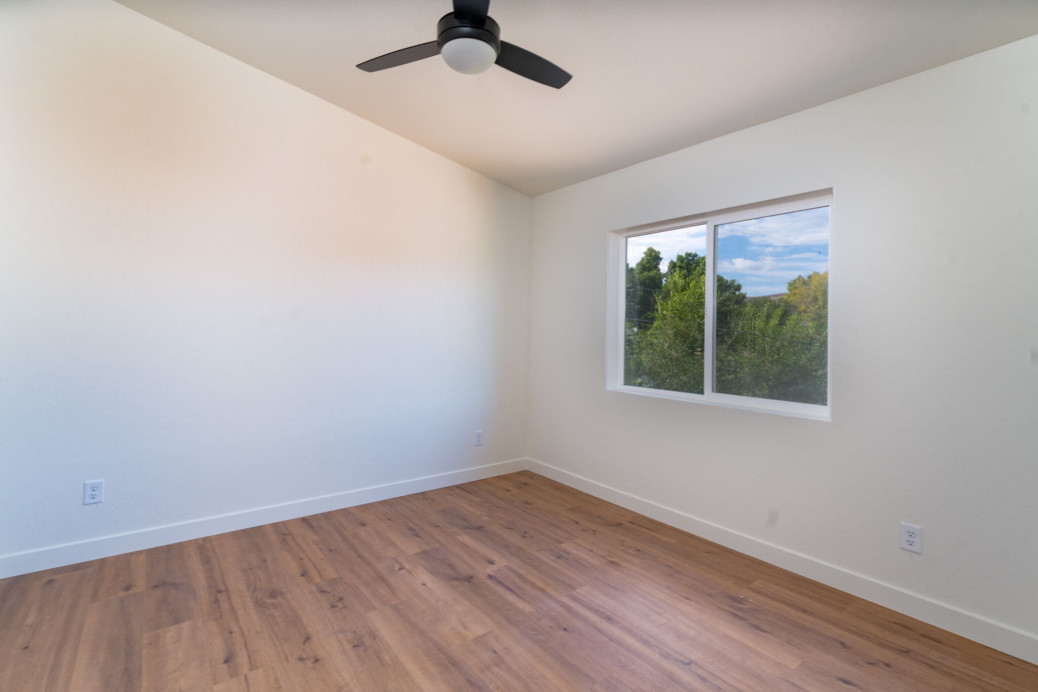 Building Photo - 534 Mockingbird Ln