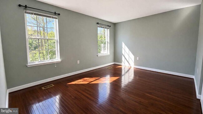 Building Photo - 20521 Neerwinder St