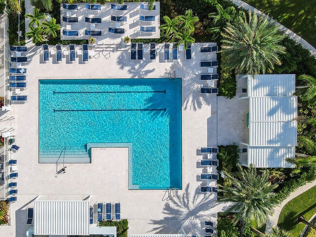 Building Photo - 2074 Mainsail Cir