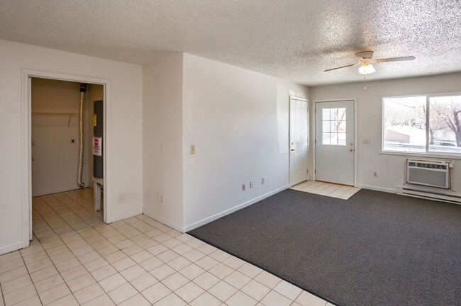 Building Photo - 1676 S 15th Ave W