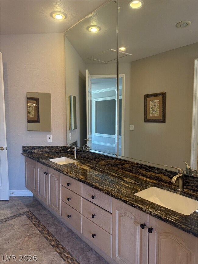 Building Photo - 3167 Lido Isle Ct