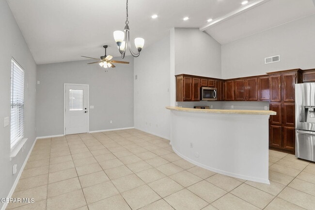 Building Photo - 3269 Maple Point Dr