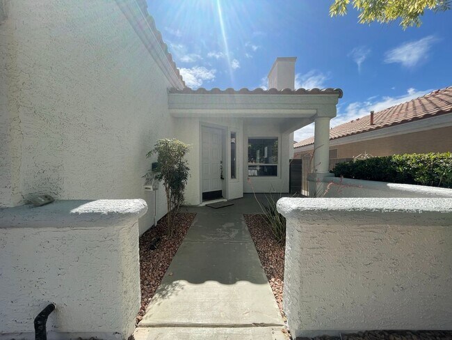 Building Photo - Charming Single-Story Home with 3-Car Gara...