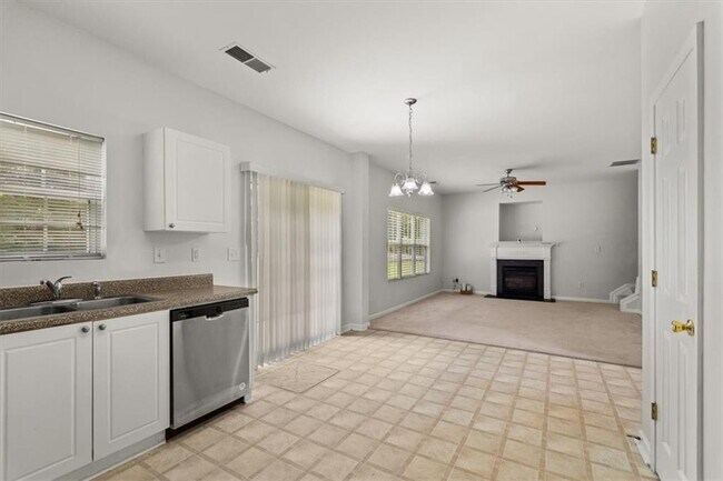 Building Photo - 7648 Cozy Ln