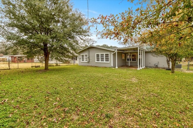Building Photo - 640 Parsons Dr