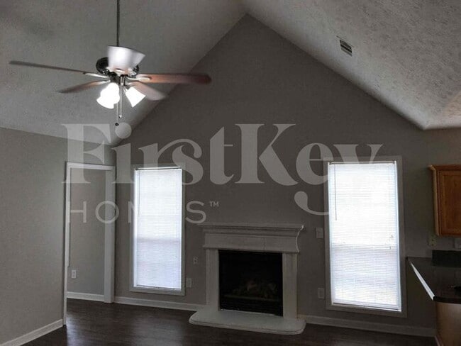 Building Photo - 8118 Birch Walk Dr