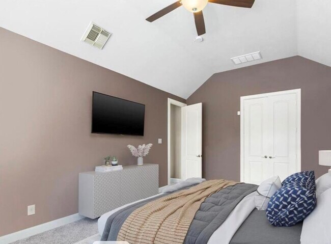 Building Photo - 2211 Mad River Ln