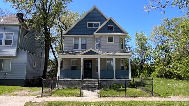 Building Photo - 2366 E 85th St