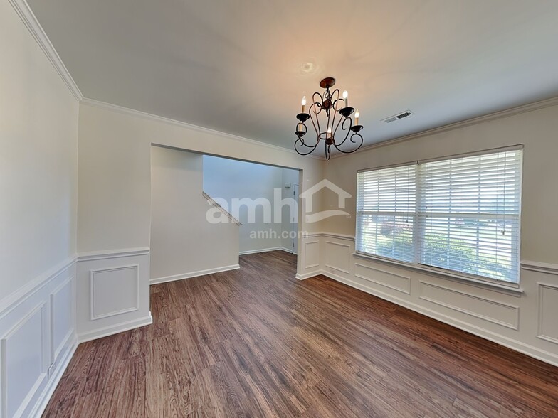 Building Photo - 6726 Centerline Dr