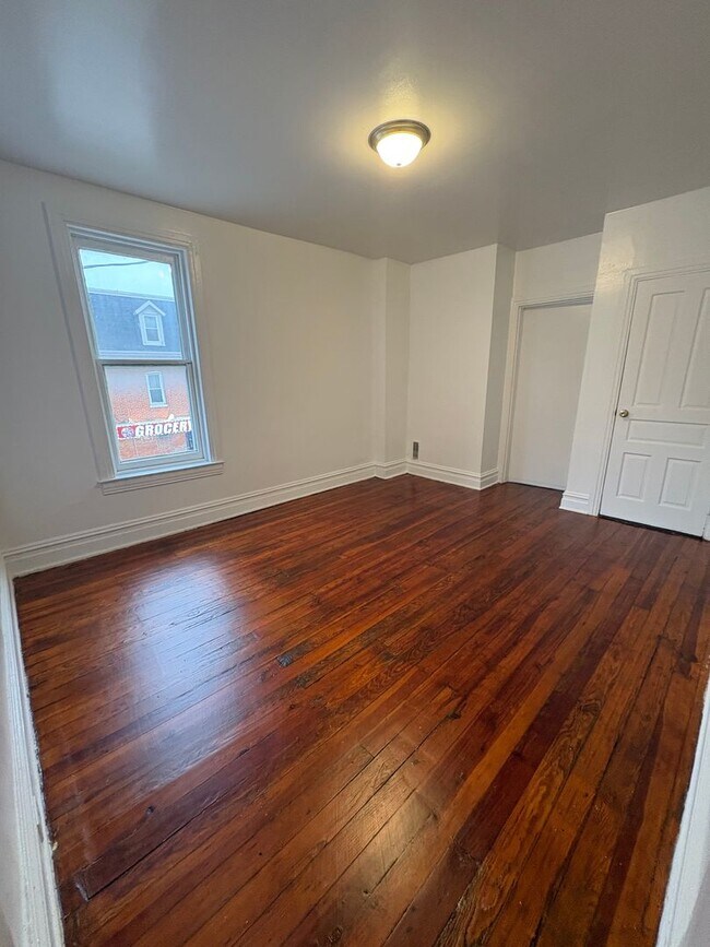 Building Photo - Spacious 2 Bedroom, 2nd Floor Apartment Near York College-York City SD