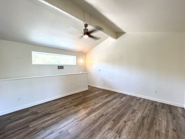 Building Photo - 1629 Kendall Dr