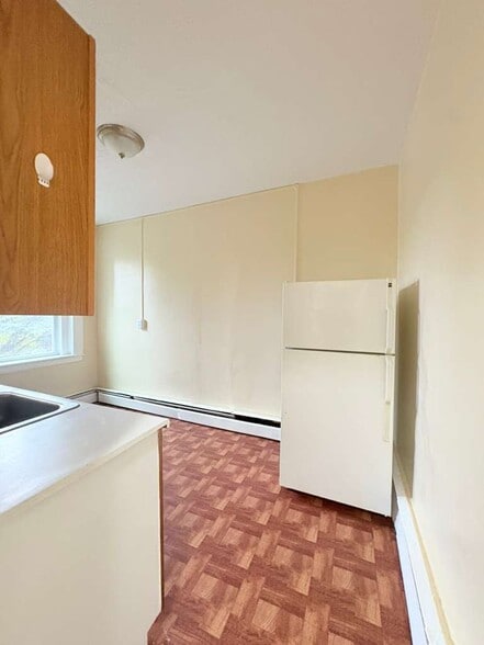 Building Photo - 703 Howard Ave