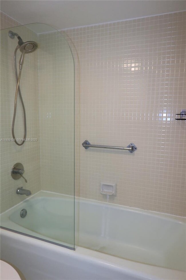 Building Photo - 20515 E Country Club Dr