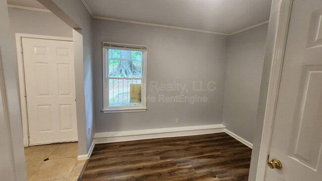 Building Photo - 2284 Alvin Dr NW