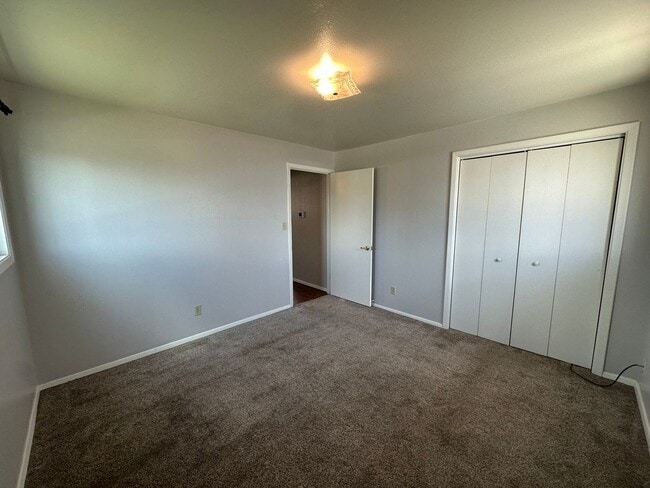 Building Photo - 520 W 32nd St