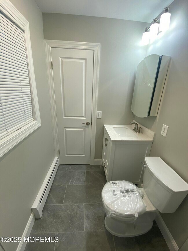 Building Photo - 43 Rodhos St