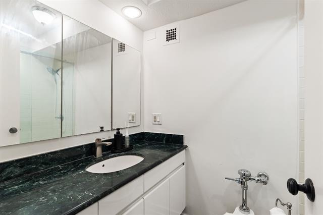Building Photo - 3883 Turtle Creek Blvd