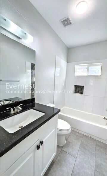 Building Photo - 6701 Paris St