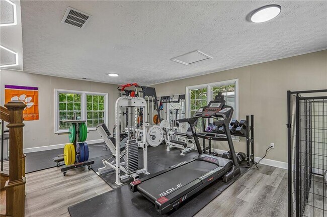 Building Photo - 3898 Skidmore Dr
