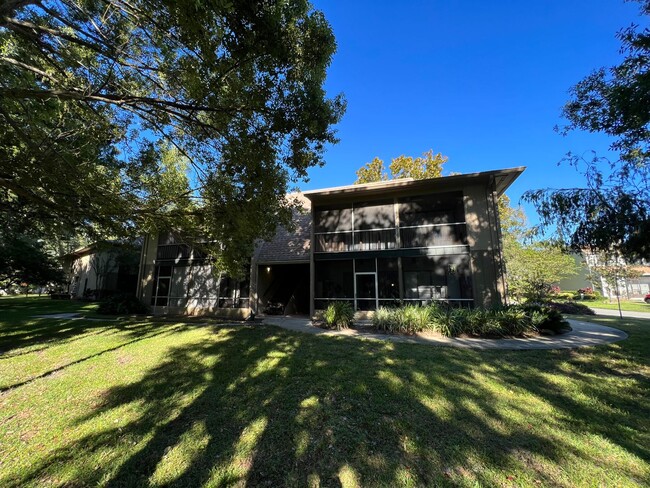 Building Photo - Newly Renovated Winter Springs Condo ~ New...