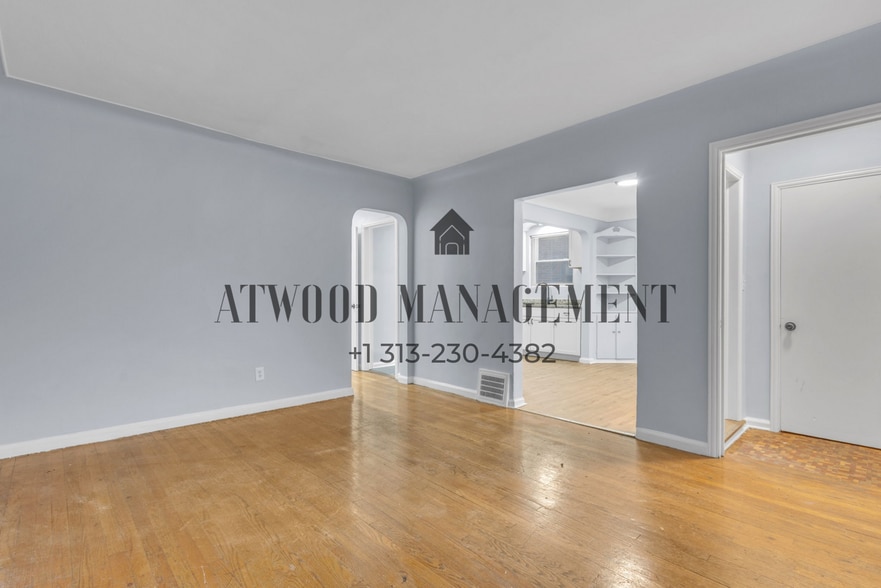 Building Photo - This beautifully updated 4-bedroom, 2-bath single-family home is ready for move-in!