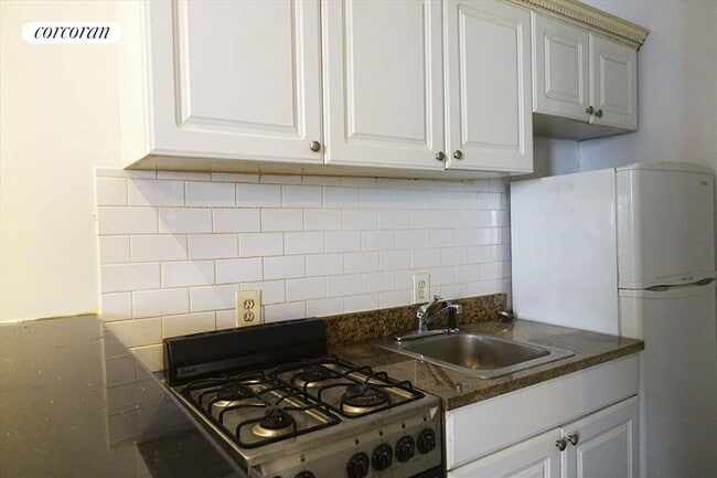 Building Photo - 1788 3rd Ave