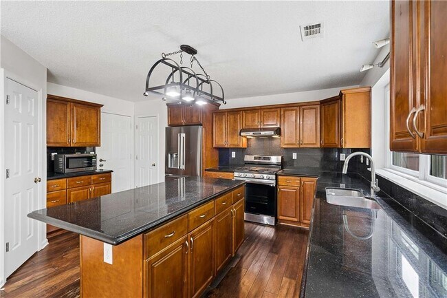 Building Photo - 6285 Barwick Ln