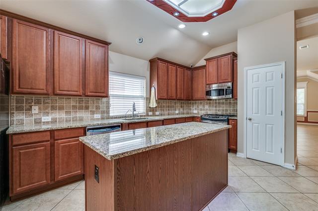 Building Photo - 2709 Foxpoint Trail