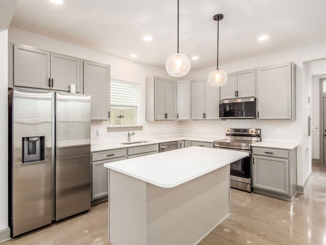 Building Photo - 166 Wisconsin Ave