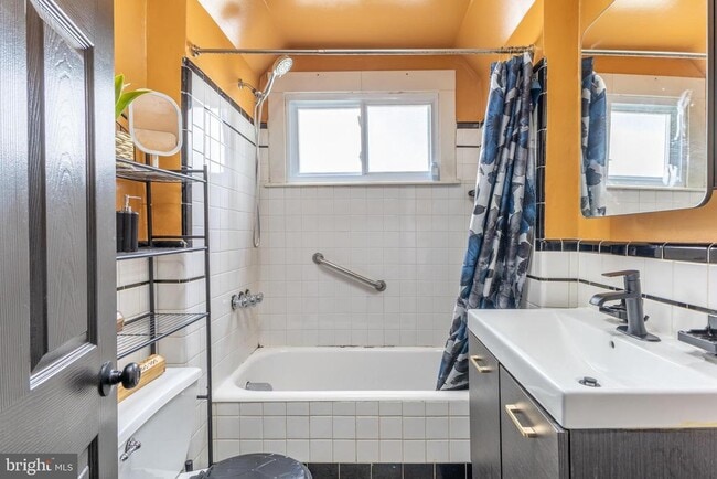 Building Photo - 511 Garfield Ave