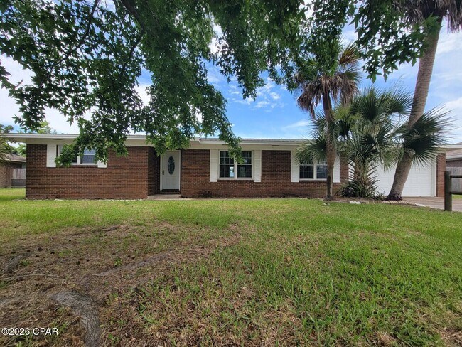 Building Photo - 836 Miles Dr
