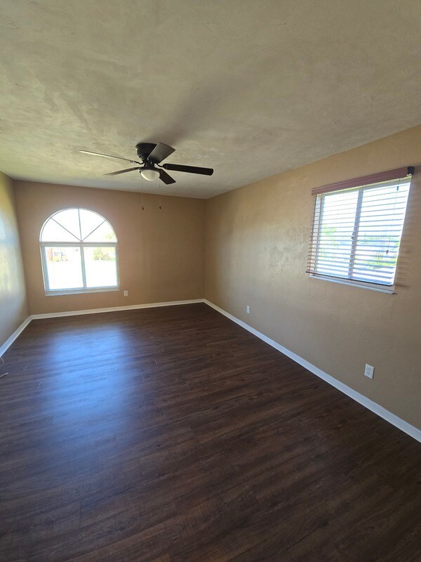 Building Photo - 18229 Hemlock Rd