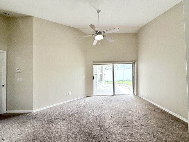Building Photo - 27519 Sky Lake Cir