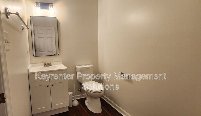 Building Photo - 1516 C St