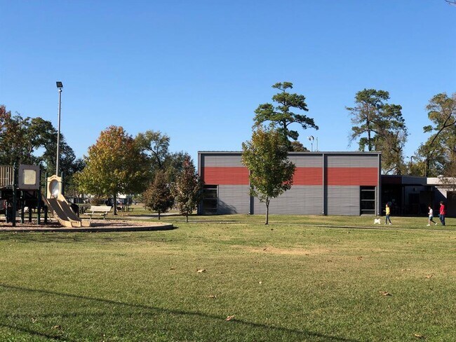 Building Photo - 908 Enid St