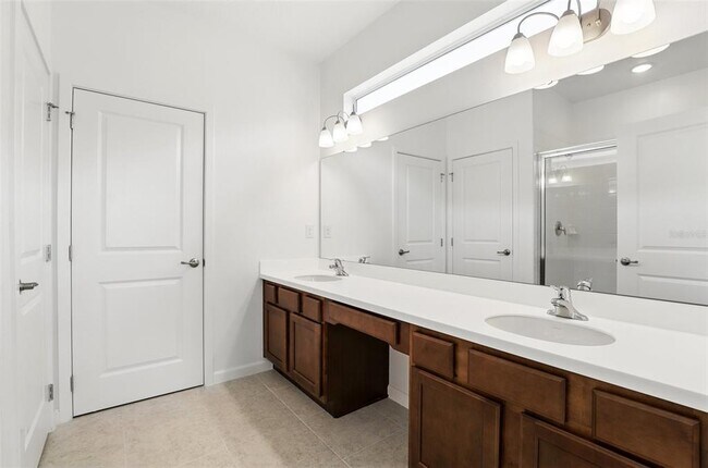 Building Photo - 251 Ballo Dr
