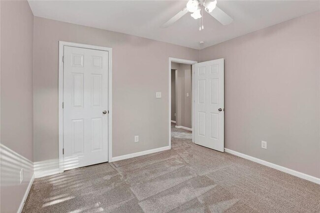 Building Photo - 1656 Granville Ct