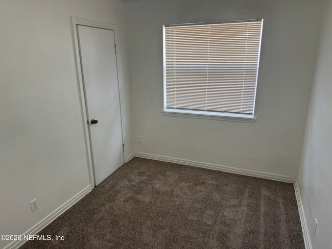 Building Photo - 2334 Rogero Rd