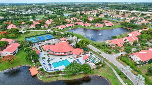 Building Photo - 7677 Lexington Club Blvd