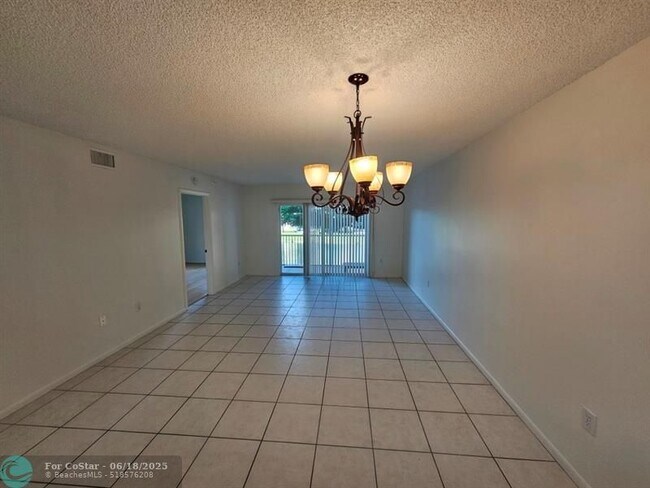 Building Photo - 9537 Weldon Cir