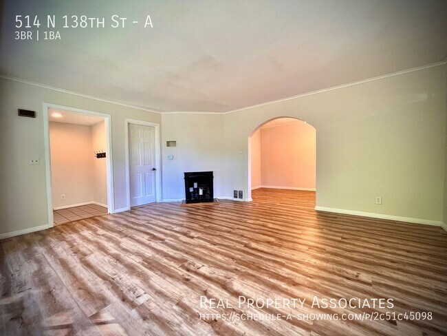 Building Photo - 514 N 138th St