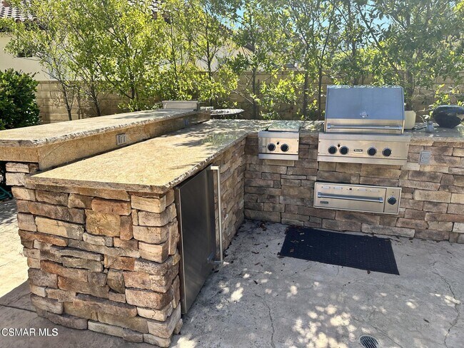 Building Photo - 3073 Heavenly Ridge St