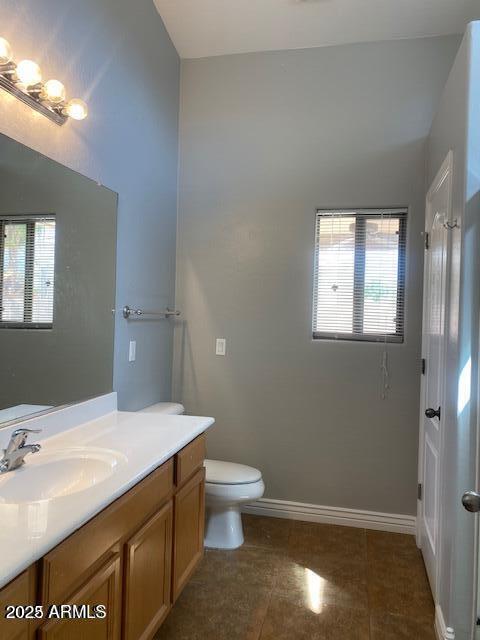 Building Photo - 533 E Angeline Ave