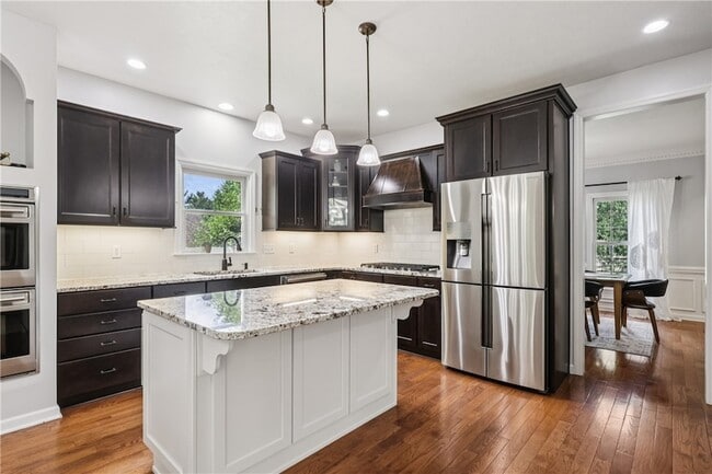 Building Photo - 403 Worth Ct