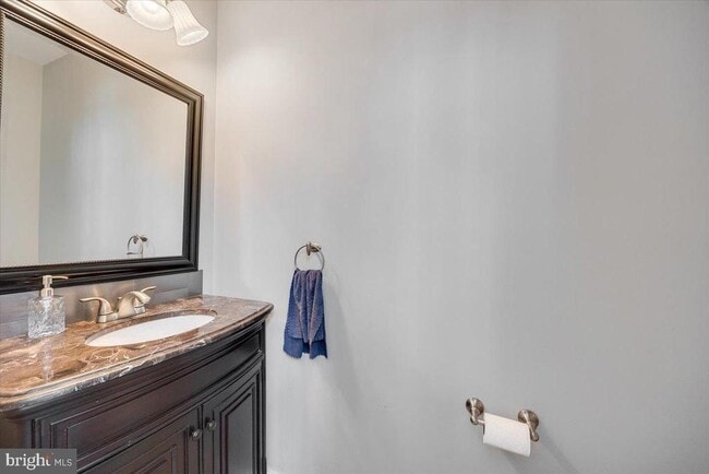 Building Photo - 614 Bollen Ct