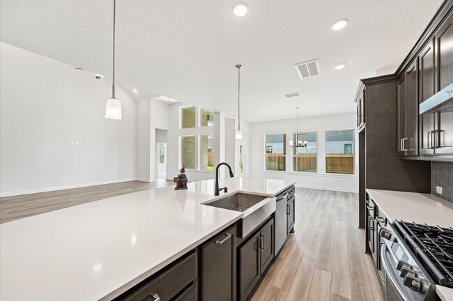 Building Photo - 5702 Diamond Dust Dr