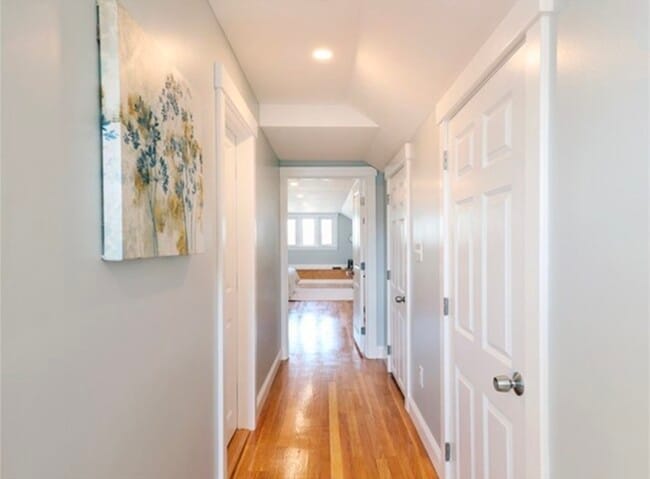 Building Photo - 28 2nd St